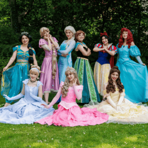 Eine große Auswahl an Märcheprinzessinen als bunte Märchen Gruppe für Geburtsage und Veranstaltungen.